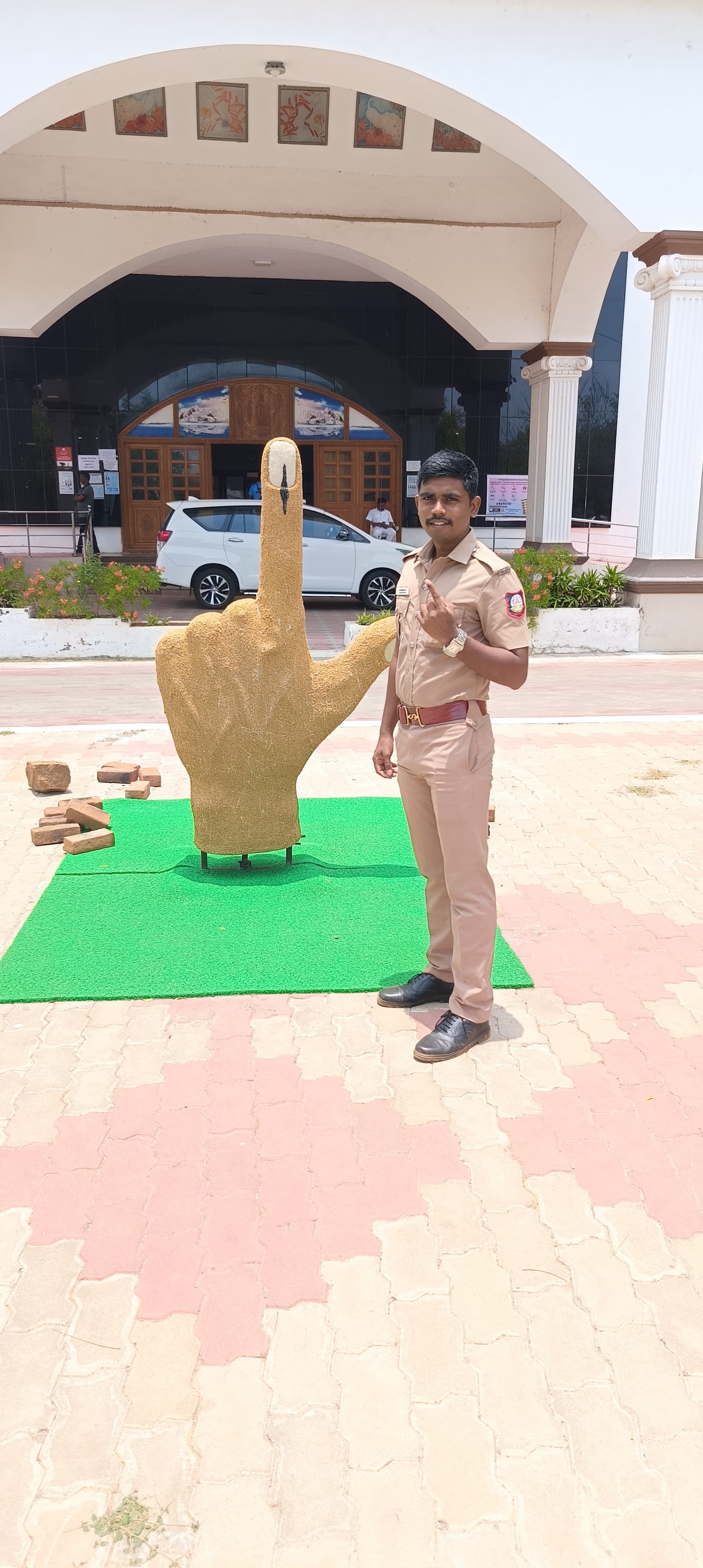 மணிகண்டன் T